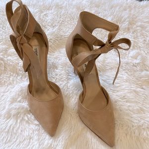Steve Madden Leather Heart Tie Pump